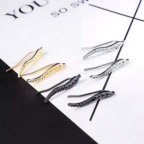 ⚜️[𝟯/$𝟭𝟴]⚜️Silver Leaf Climber Earrings NEW - Picture 4 of 7